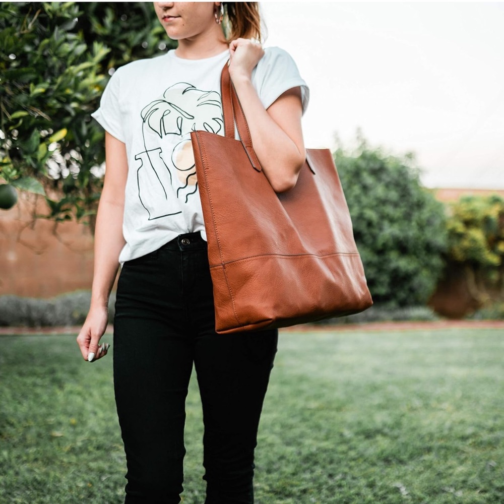 Vegal Leather Tote